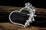 SnipArt Shaker Box Frosty Moments Heart 29306