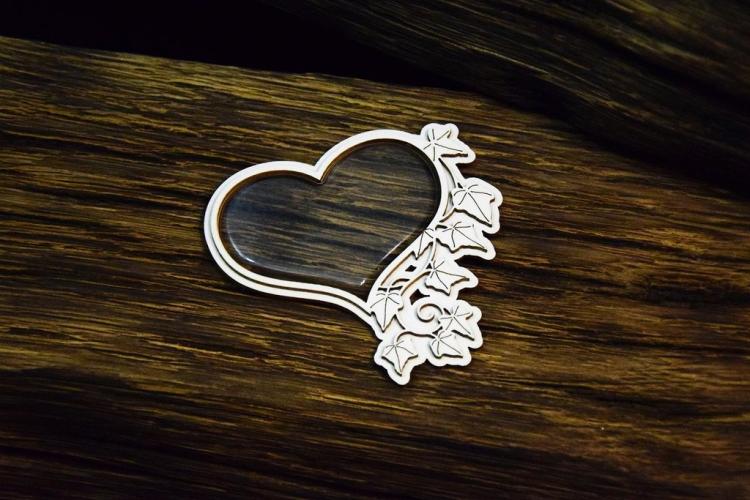 SnipArt Shaker Box Decorated Heart Right